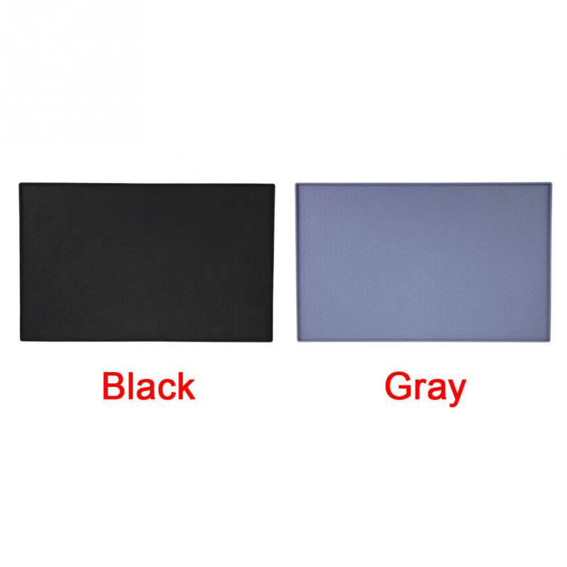 Black and Grey colour options for the silicone pet feeding mat