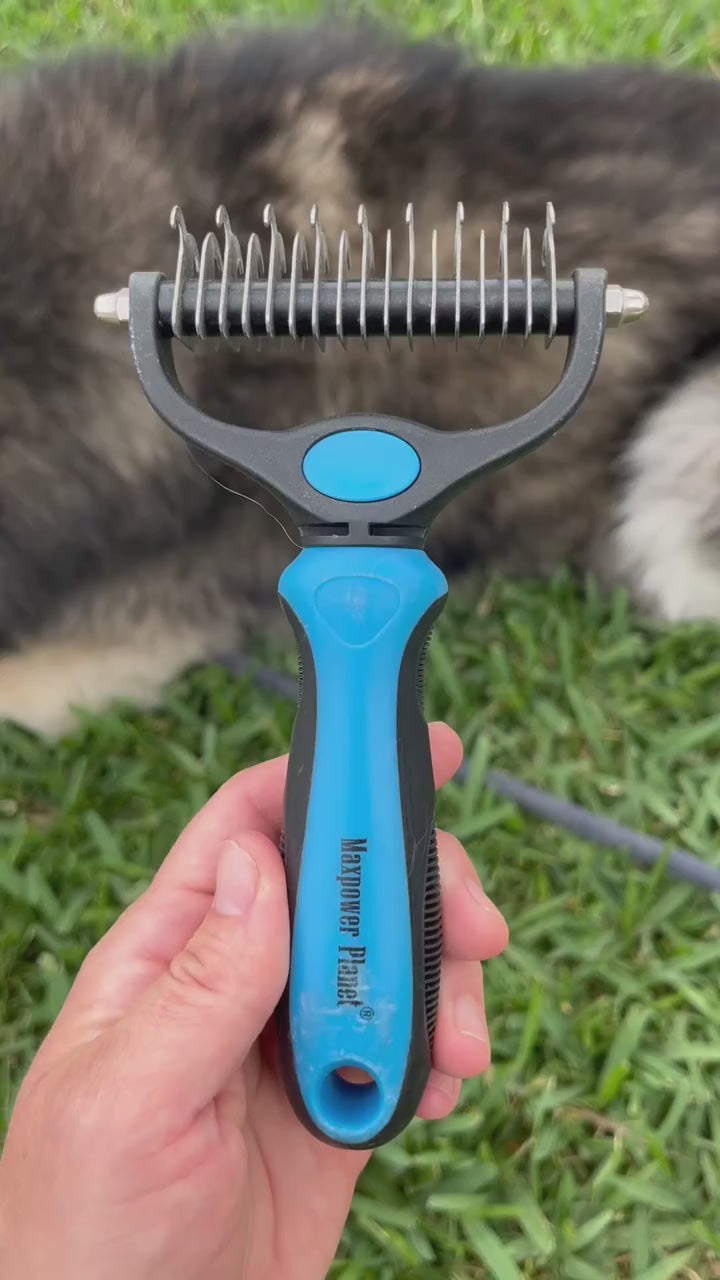 Self-Cleaning Slicker Brush for Dogs & Cats | Huellitas™